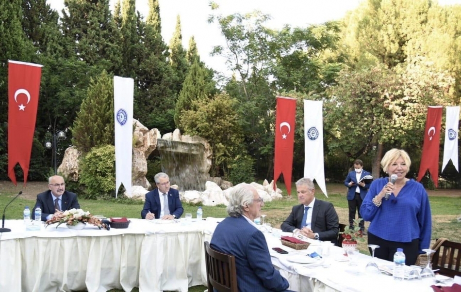 2020/07/1595358603_+++ege-_i̇zmir’in_kanaat_önderleri_ege_üniversitesinde_buluştu_(13).jpg