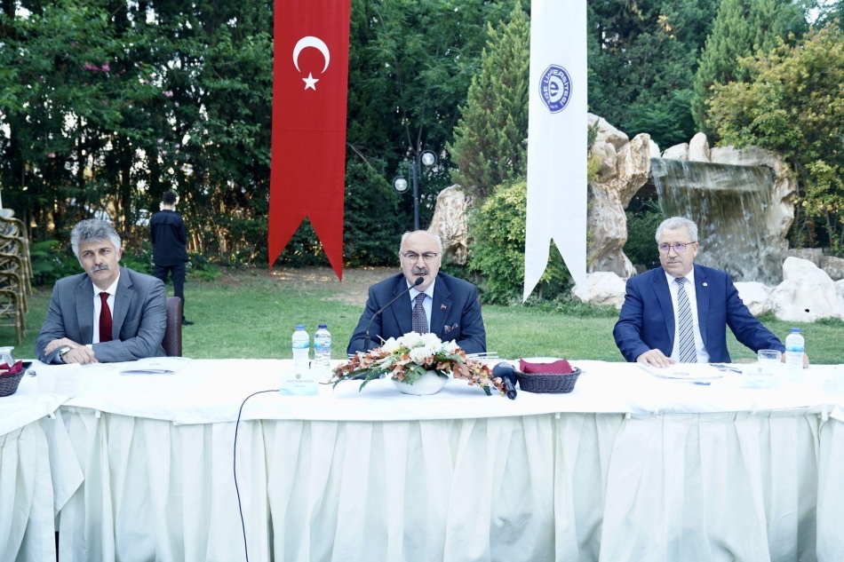 2020/07/1595358609_++++ege-_i̇zmir’in_kanaat_önderleri_ege_üniversitesinde_buluştu_(3).jpg