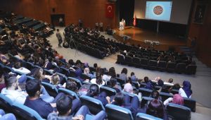 Dokuz Eylül Üniversitesi'nde Sağlık Yatırımları Artacak