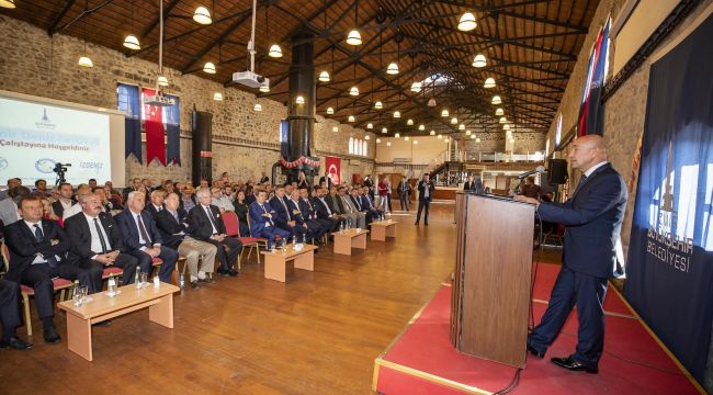 'İzmir'in Denizcilik Potansiyeli Yeterince Kullanılmıyor'