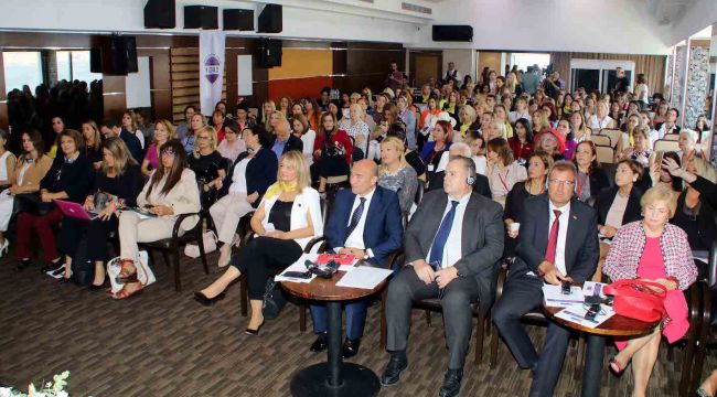 Kadınlar Çalıştay'da Buluştu; "İnsanlar İçin En İyisini Yapalım"