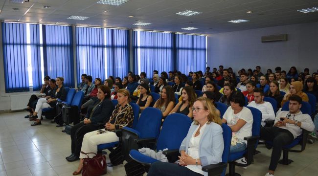 Tekstil Sektöründeki İstihdam Sorunu Panelde Konuşuldu