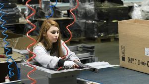 Sanayi Üretiminde Kadın İstihdamı Üretimi Artıyor