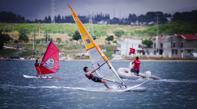 Kişisel Gelişime Katkı Veren Spor; 'Windsurf'