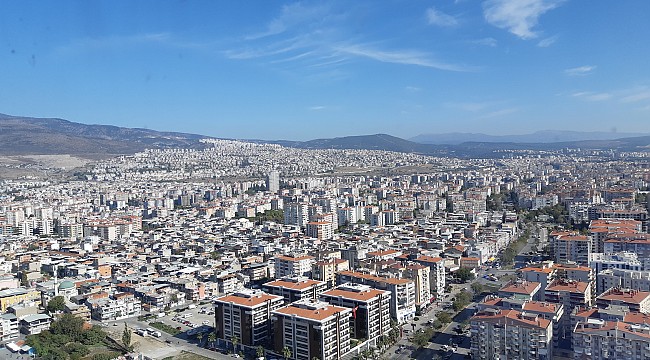 İzmir'de Bayraklı İlçesi Terkediliyor
