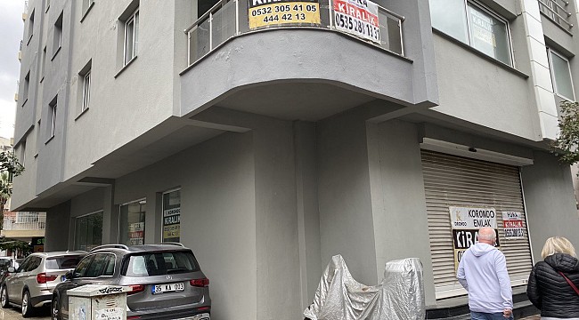 İzmir'de Kapanan İşyerlerinin Sayısı Artıyor