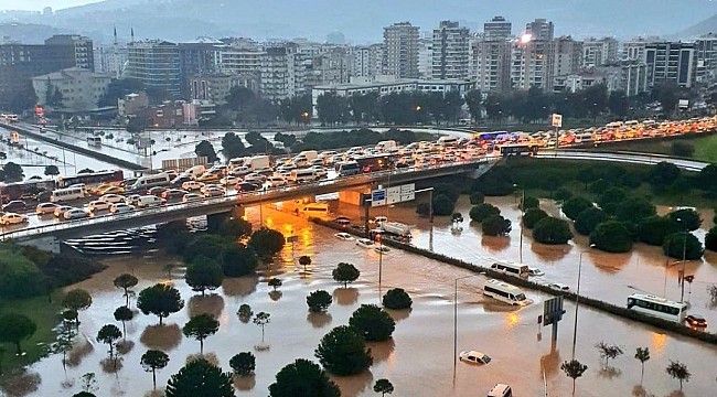 İzmir'in Yüzde 89'unda Yağmursuyu Ayrıştırma Hattı Yok