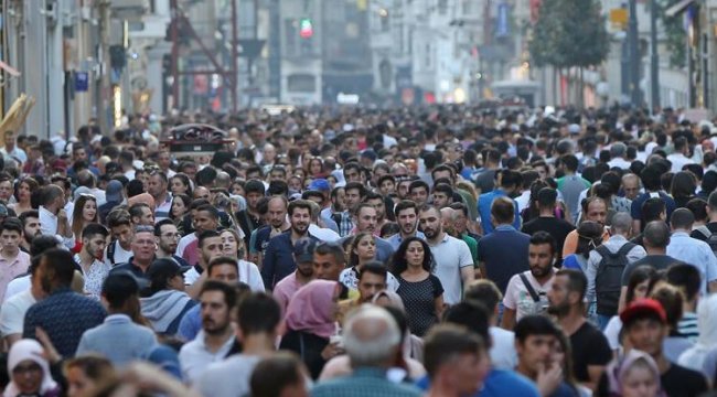 Türkiye'de yaşlı nüfus yükseldi