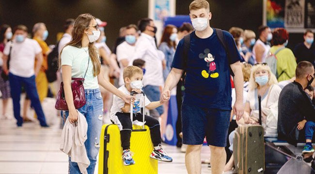Rus tatilciler uçuş kısıtlamalarına tepkili