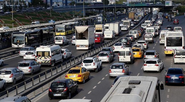 Trafiğe 3 ayda 323 bin 635 aracın kaydı yapıldı