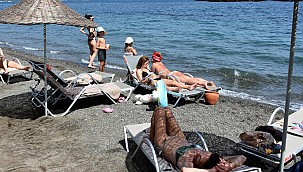 Marmaris'te turistler denizin tadını çıkardı